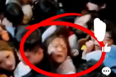韩国踩踏现场视频,人潮汹涌，尖叫求救，悲剧瞬间”